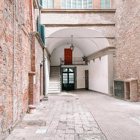 Ferienwohnung Attico Il Magnifico Volterra Exterior foto
